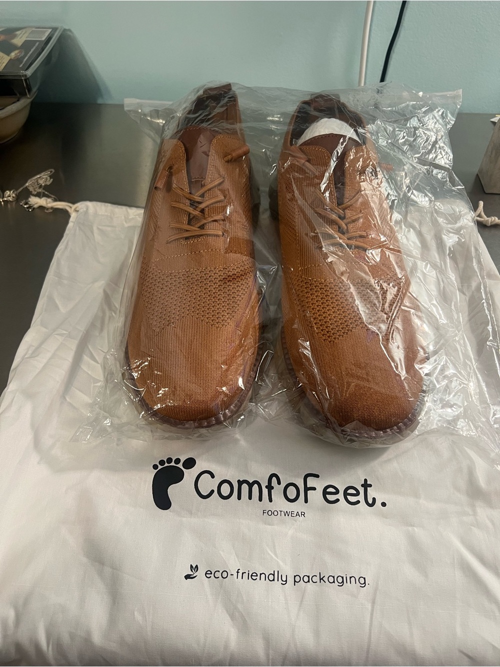 New with Tags Men's l Knit “ComfoFeet” Brown Casual Sneakers